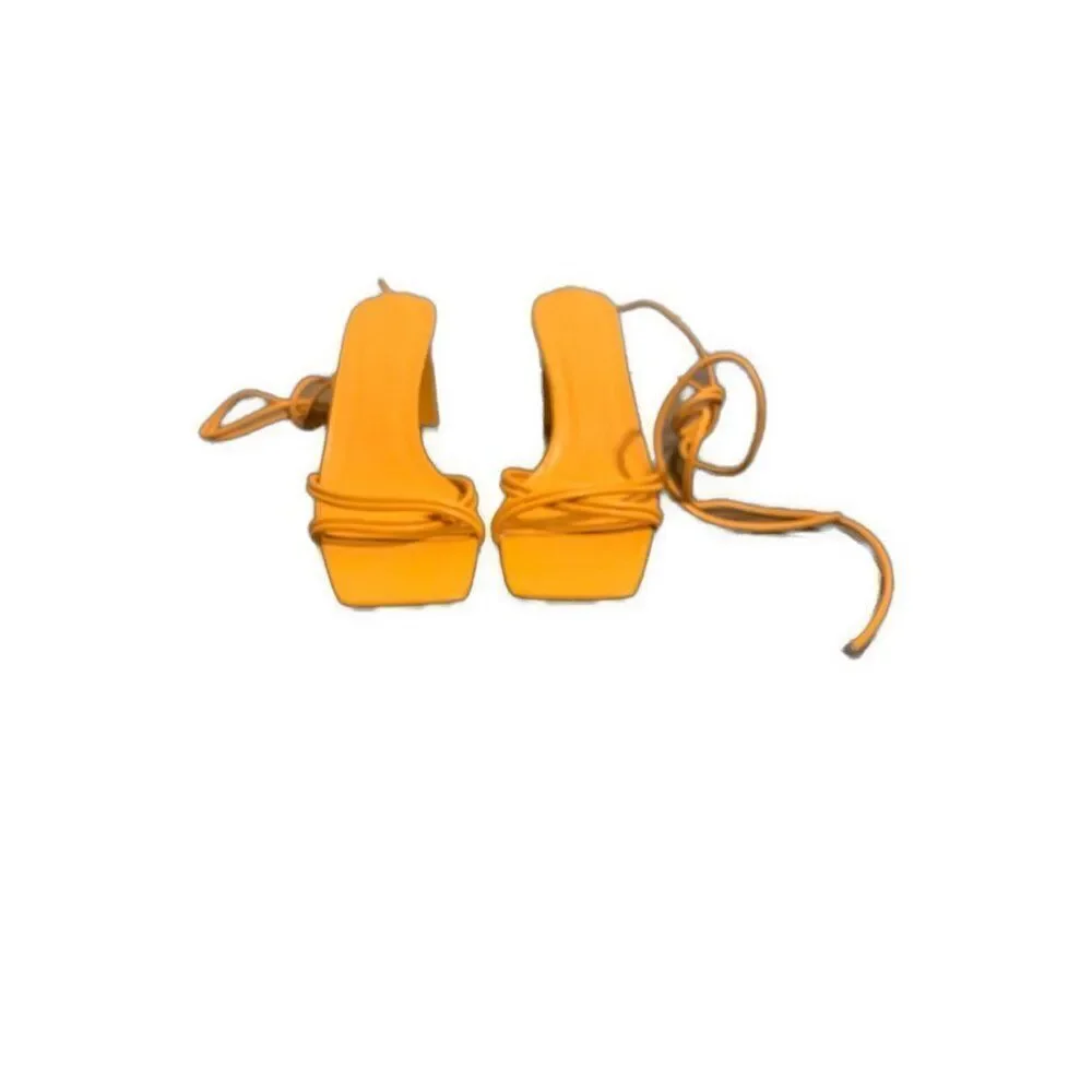 Billini NWT Katrina Solid Mandarin Orange Heeled Strappy Sandals 8 Vegan Leather